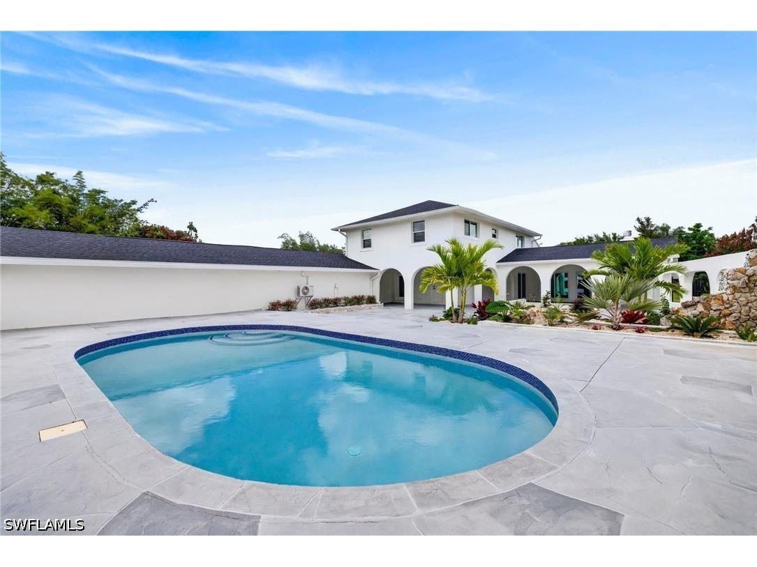 250 19th Street NW Naples FL 34120 226015325 image19