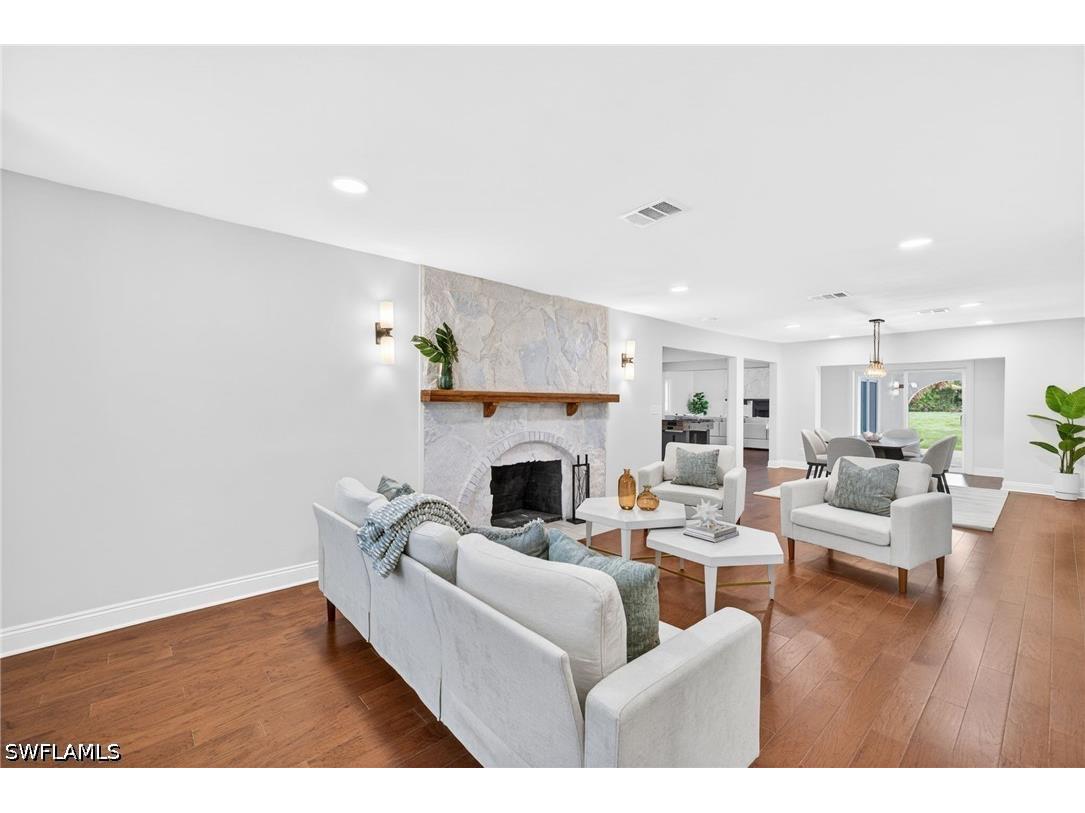 250 19th Street NW Naples FL 34120 226015325 image7