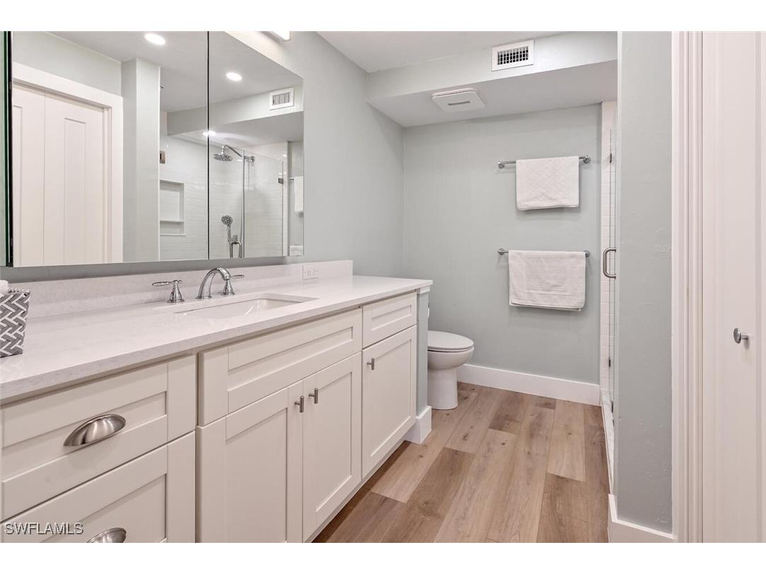 250 7th Avenue S #202 Naples FL 34102 225068976 image15