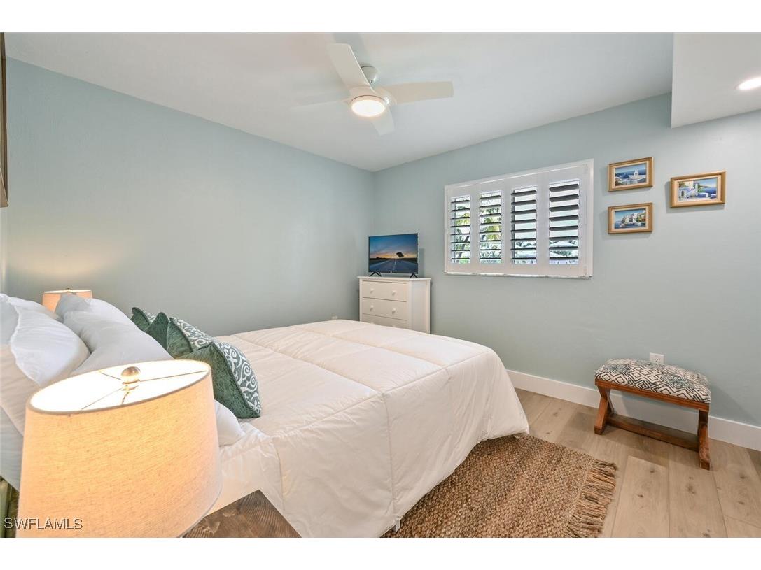 250 7th Avenue S #202 Naples FL 34102 225068976 image16