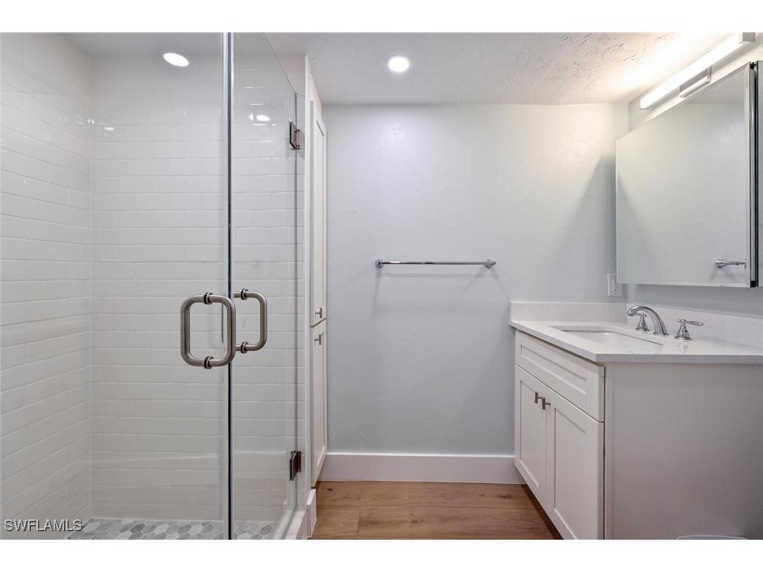 250 7th Avenue S #202 Naples FL 34102 225068976 image18