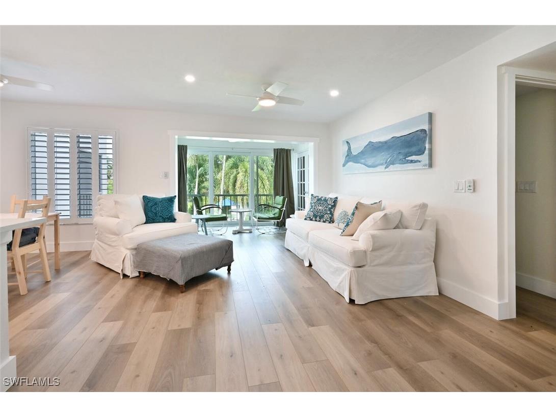 250 7th Avenue S #202 Naples FL 34102 225068976 image2