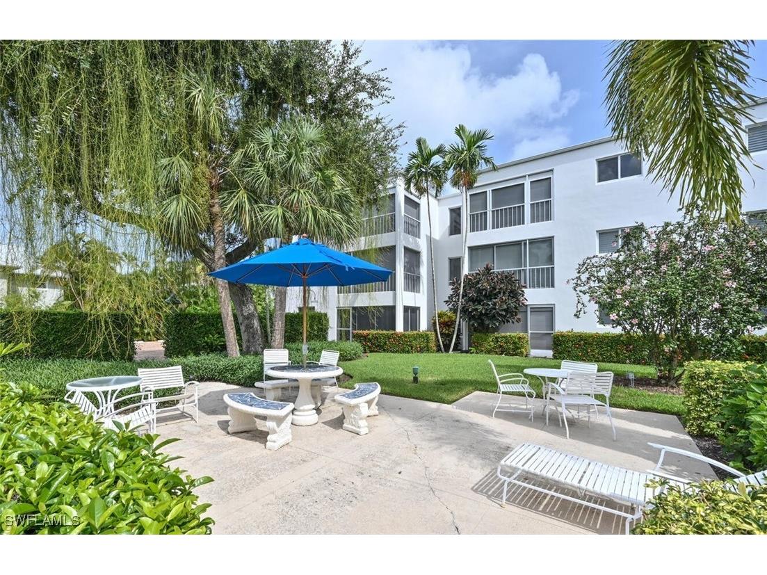 250 7th Avenue S #202 Naples FL 34102 225068976 image22