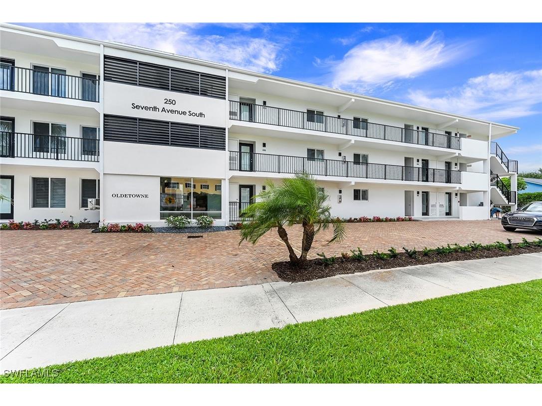 250 7th Avenue S #207 Naples FL 34102 225054877 image25