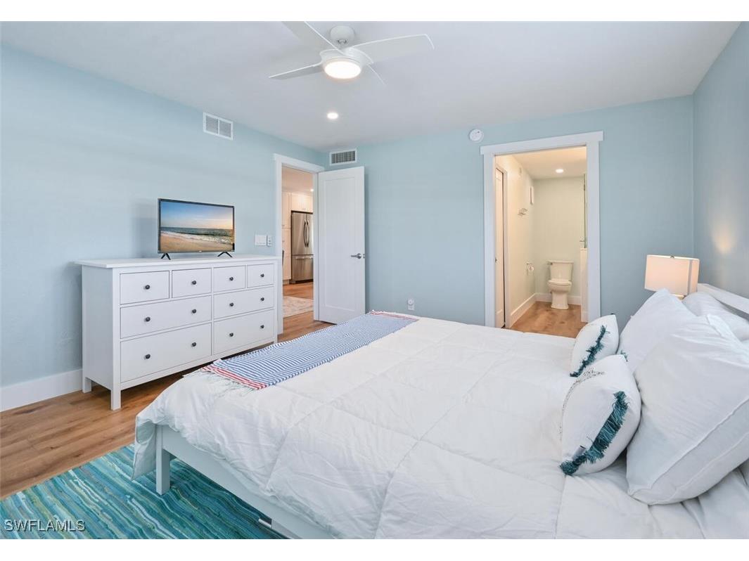 250 7th Avenue S #301 Naples FL 34102 225068977 image10