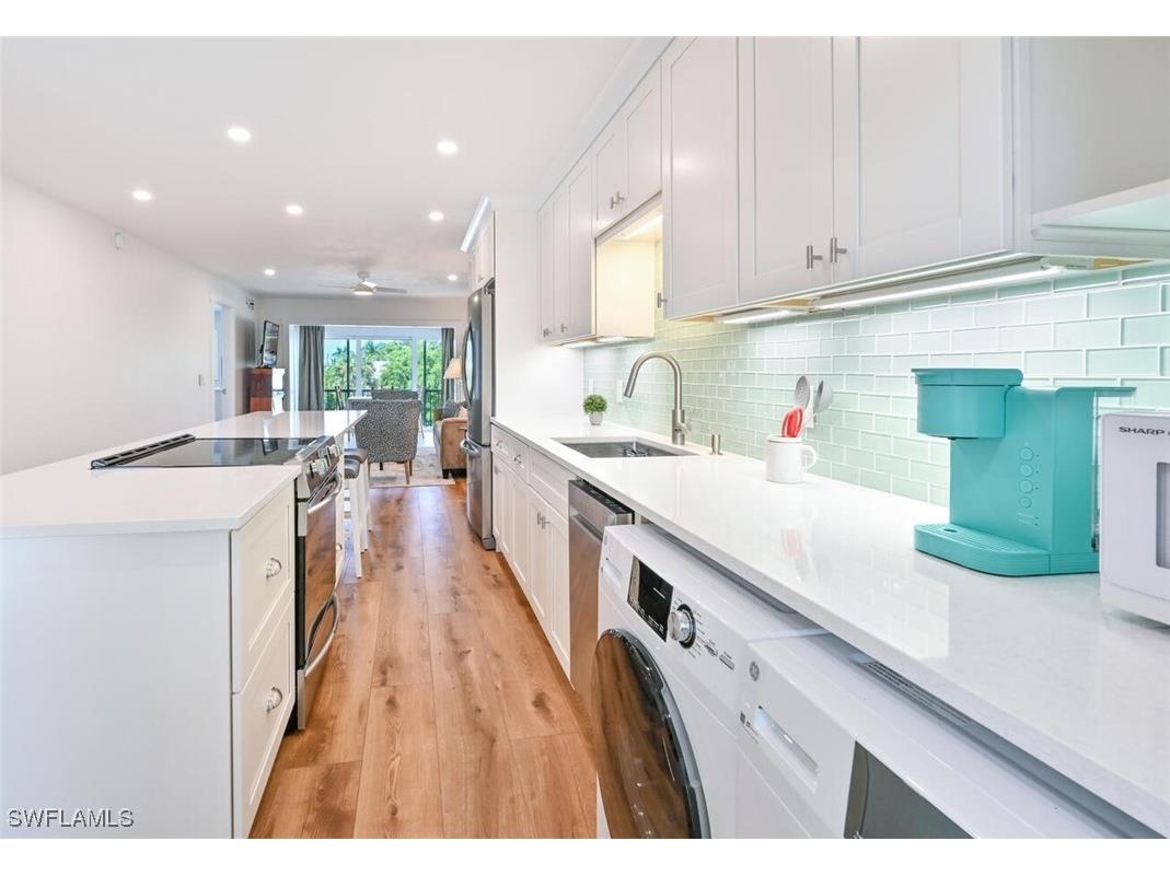 250 7th Avenue S #301 Naples FL 34102 225068977 image5