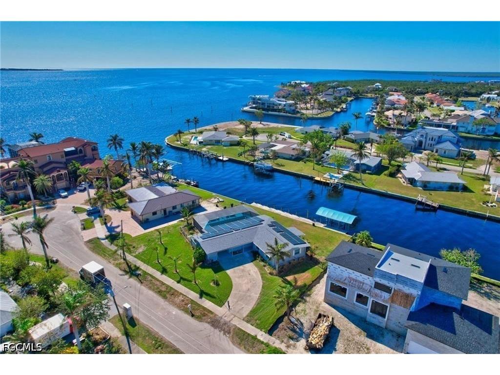 250 Bangsberg Road SE Port Charlotte FL 33952 2026023182 image1