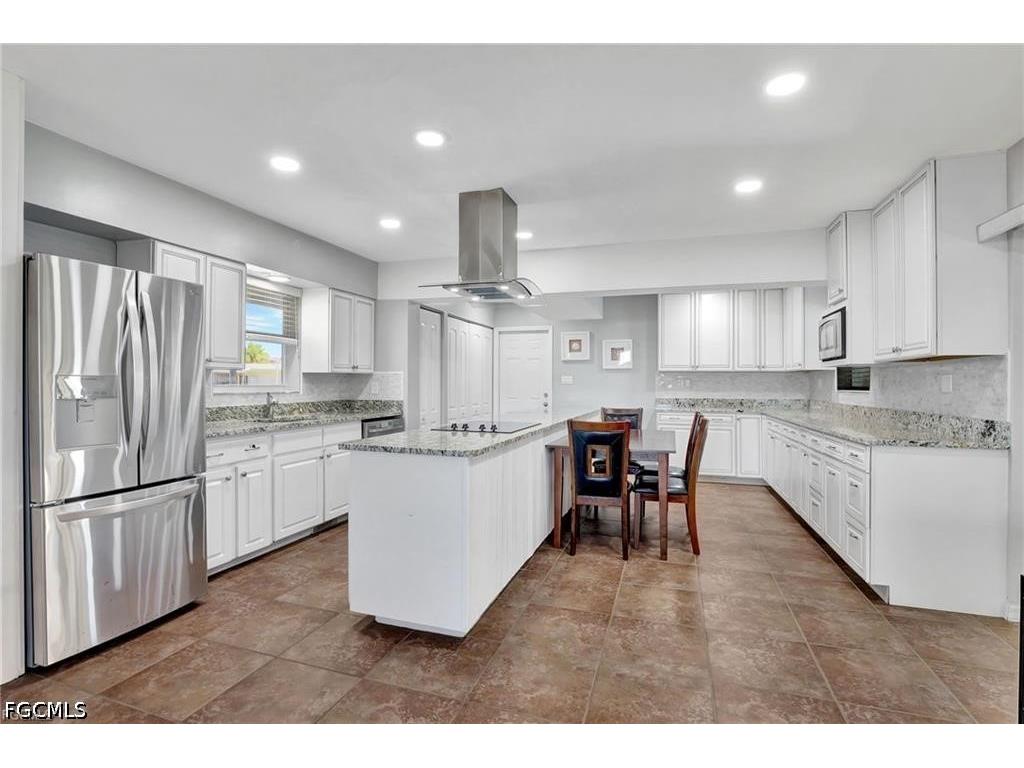 250 Bangsberg Road SE Port Charlotte FL 33952 2026023182 image8