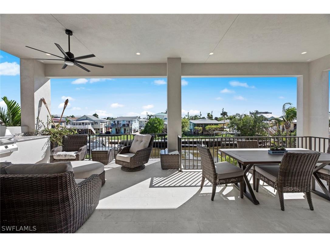 250 Crescent Street Fort Myers Beach FL 33931 224047887 image15