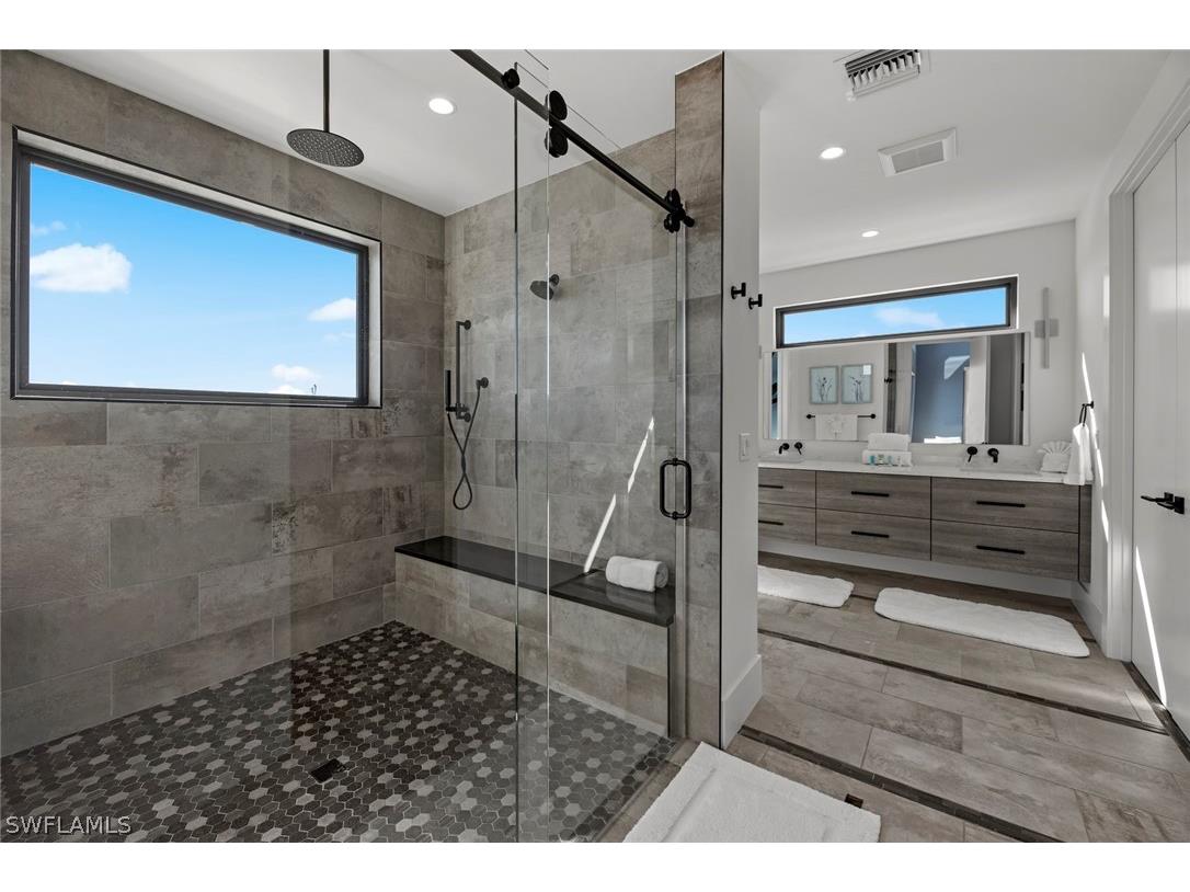 250 Crescent Street Fort Myers Beach FL 33931 224047887 image23