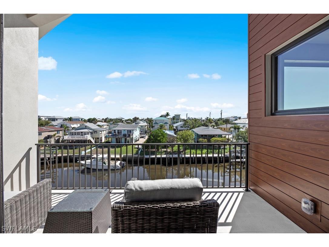 250 Crescent Street Fort Myers Beach FL 33931 224047887 image26