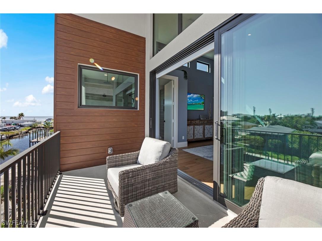 250 Crescent Street Fort Myers Beach FL 33931 224047887 image27