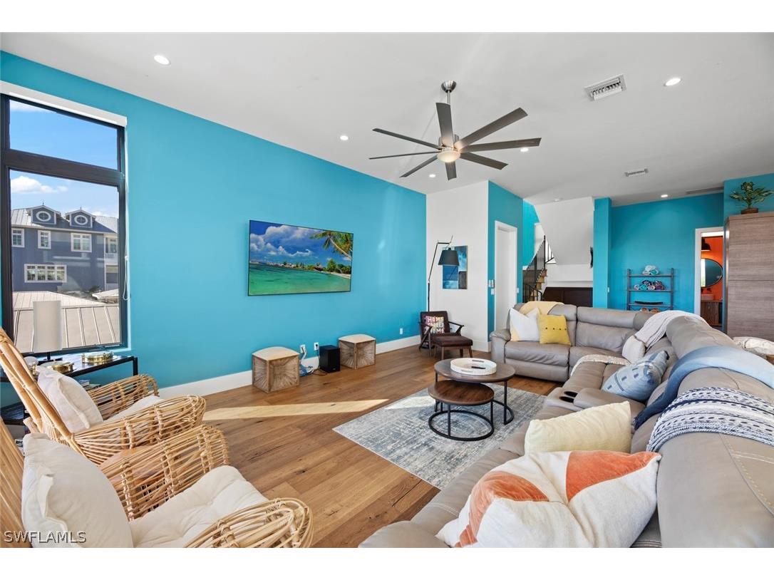 250 Crescent Street Fort Myers Beach FL 33931 224047887 image5