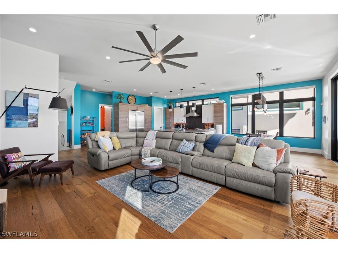 250 Crescent Street Fort Myers Beach FL 33931 224047887 image6