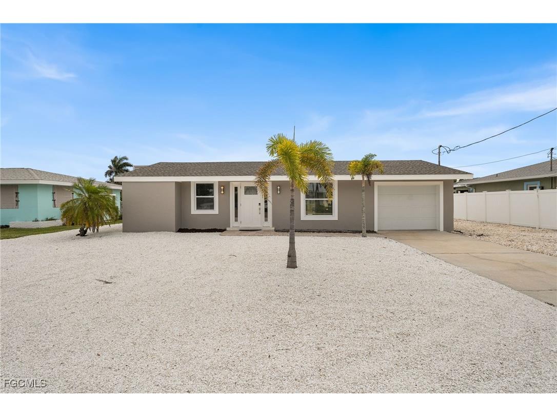 250 Donora Boulevard Fort Myers Beach FL 33931 2025019466 image1