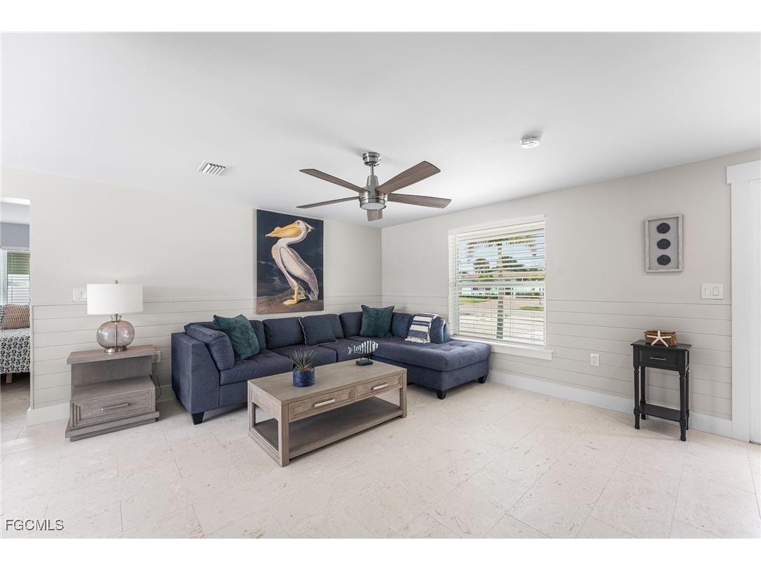 250 Donora Boulevard Fort Myers Beach FL 33931 2025019466 image10