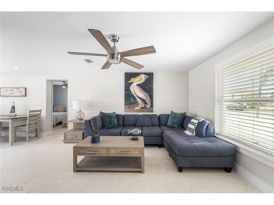 250 Donora Boulevard Fort Myers Beach FL 33931 2025019466 image11