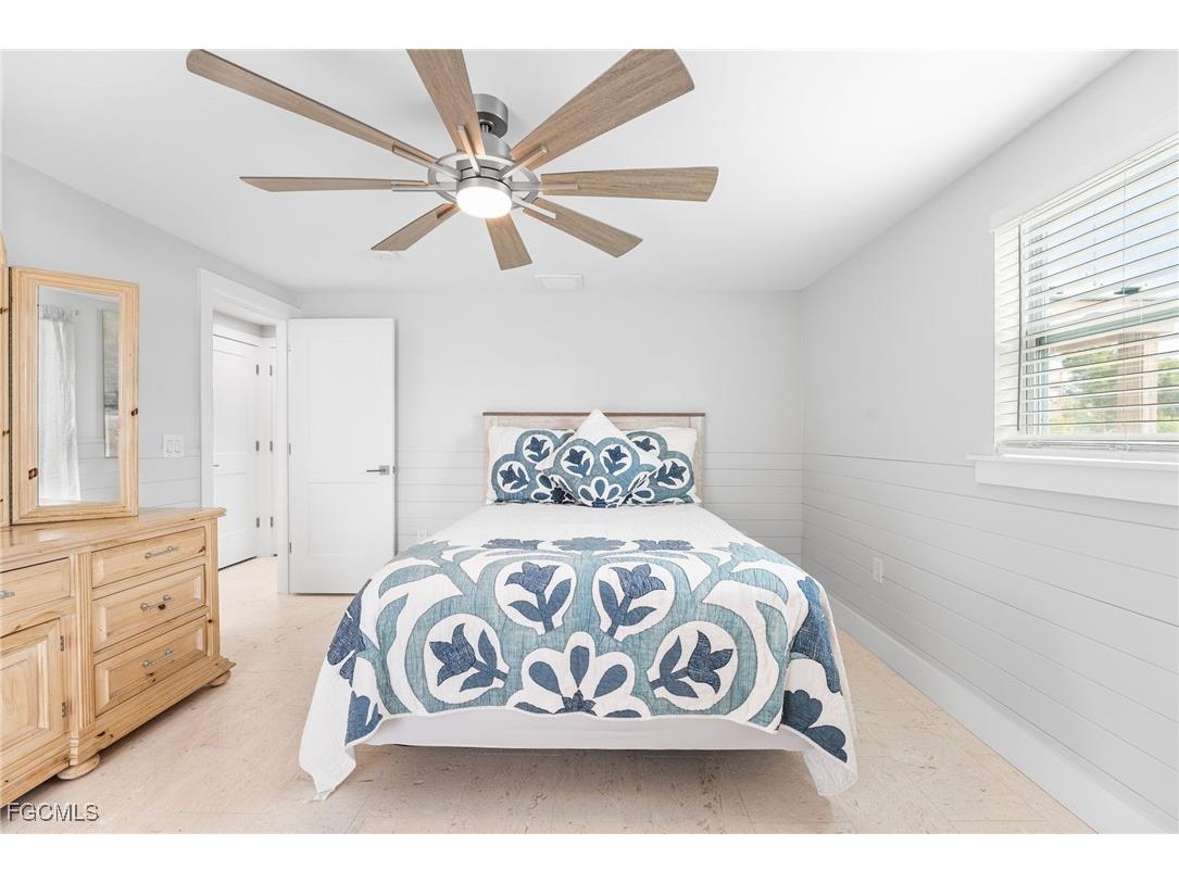 250 Donora Boulevard Fort Myers Beach FL 33931 2025019466 image20