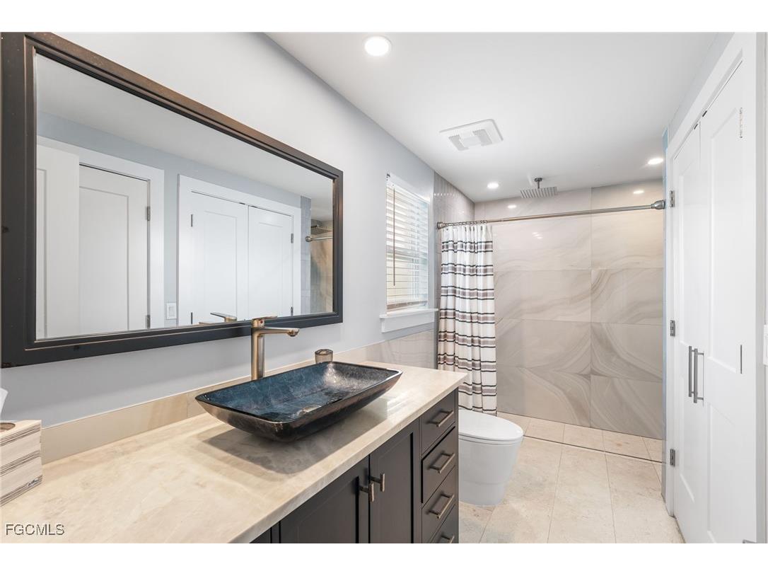 250 Donora Boulevard Fort Myers Beach FL 33931 2025019466 image23