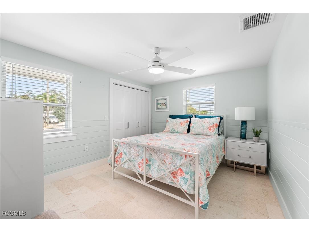 250 Donora Boulevard Fort Myers Beach FL 33931 2025019466 image27