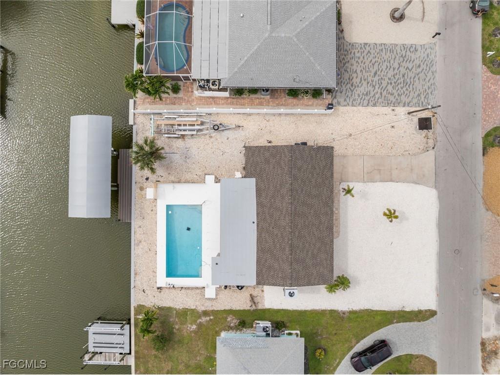 250 Donora Boulevard Fort Myers Beach FL 33931 2025019466 image3