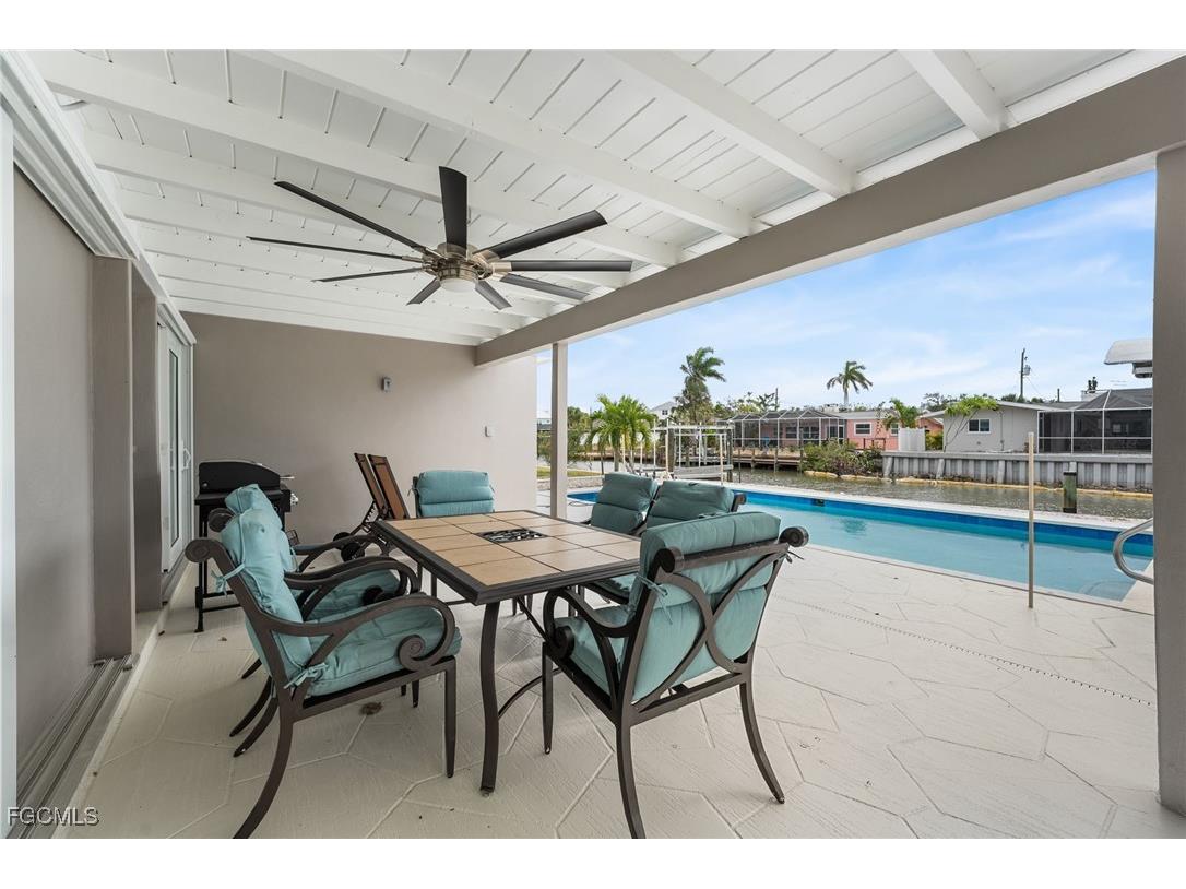 250 Donora Boulevard Fort Myers Beach FL 33931 2025019466 image32