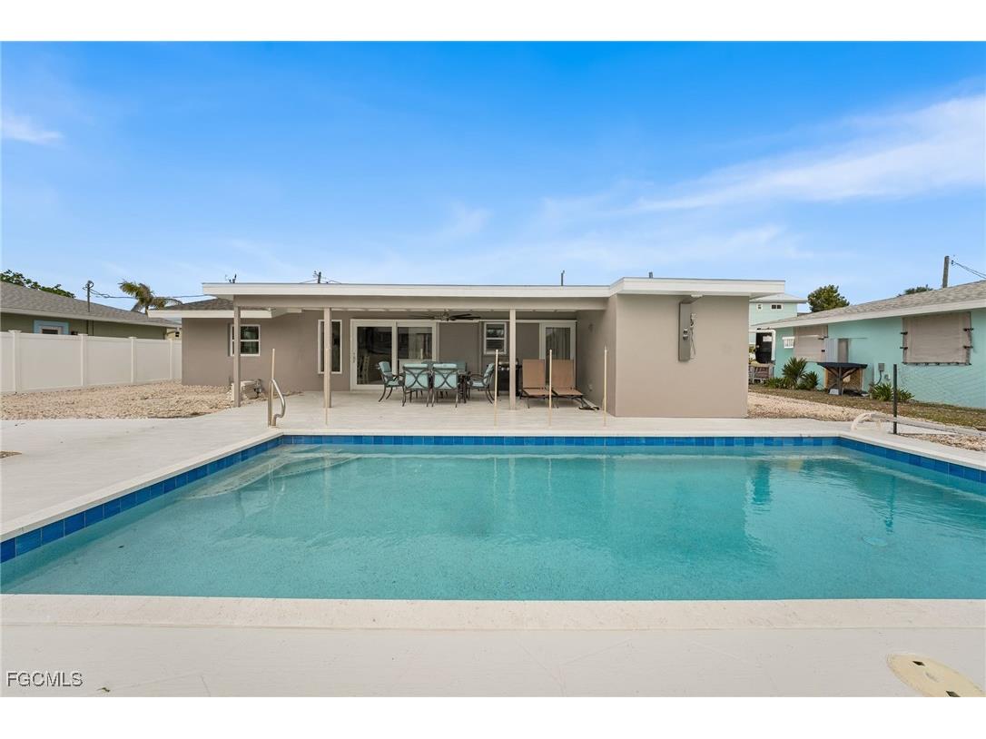 250 Donora Boulevard Fort Myers Beach FL 33931 2025019466 image38