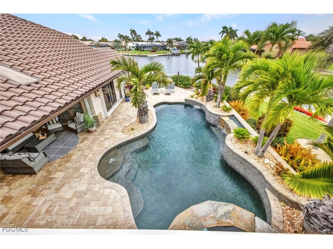 250 Freeport Court NW Punta Gorda FL 33950 2025023715 image4