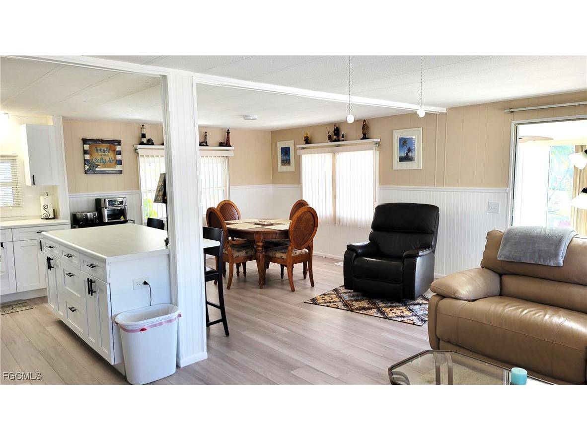 250 Hamlin Drive Fort Myers FL 33905 2025005506 image6