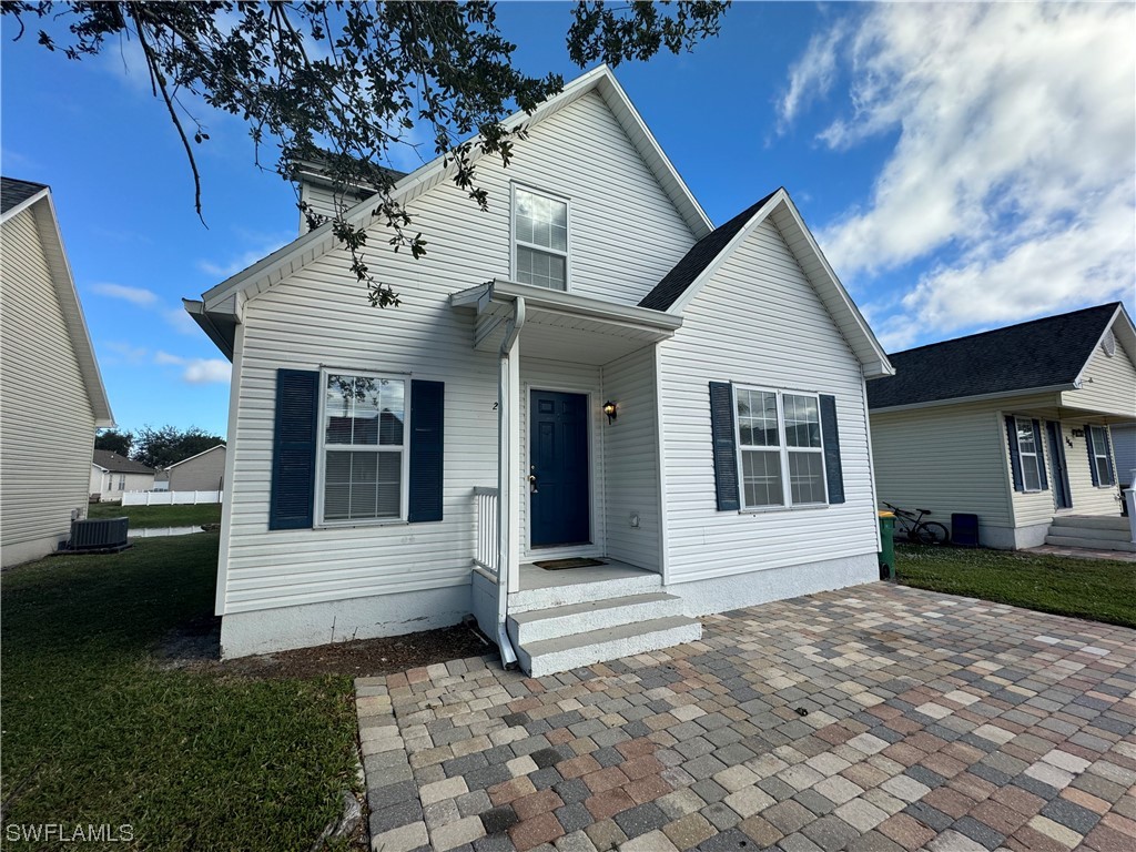 250 Leawood Circle Naples FL 34104 223092007 image1
