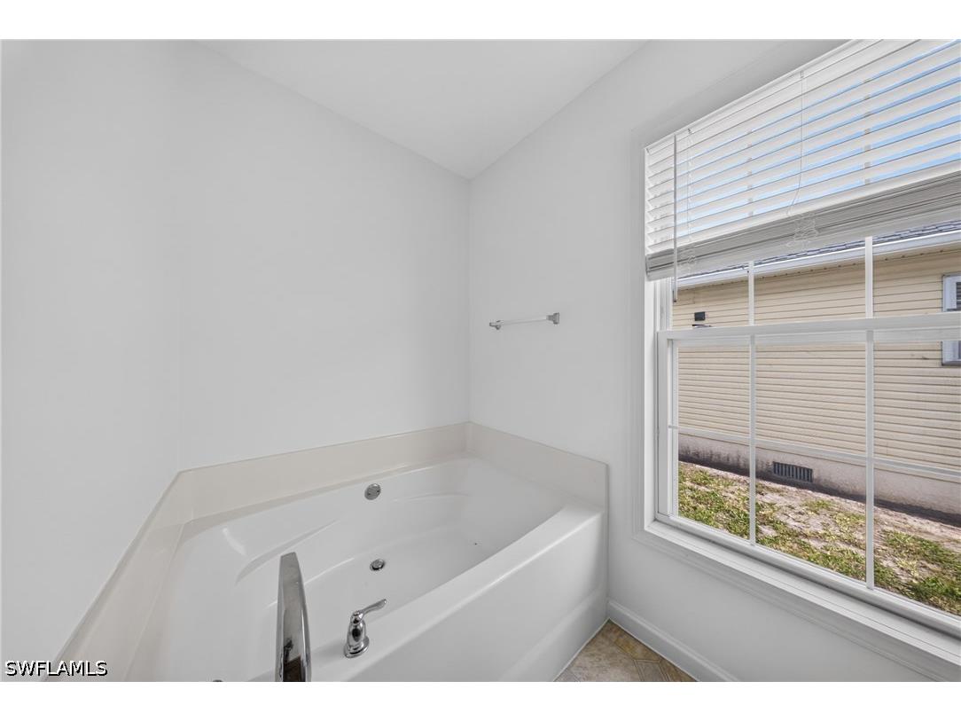 250 Leawood Circle Naples FL 34104 226023239 image34