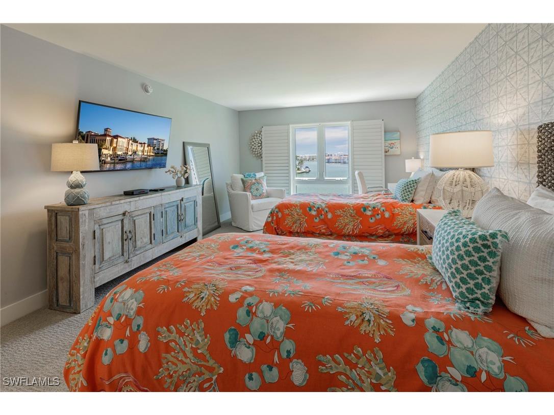 250 Park Shore Drive #302 Naples FL 34103 225048698 image27