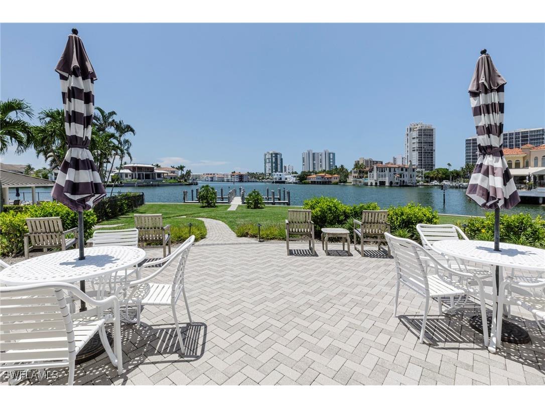 250 Park Shore Drive #302 Naples FL 34103 225048698 image32