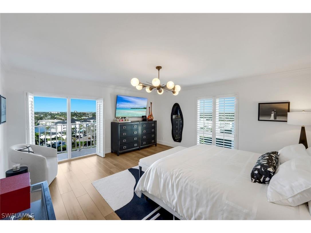 250 Park Shore Drive #801 Naples FL 34103 226006478 image18
