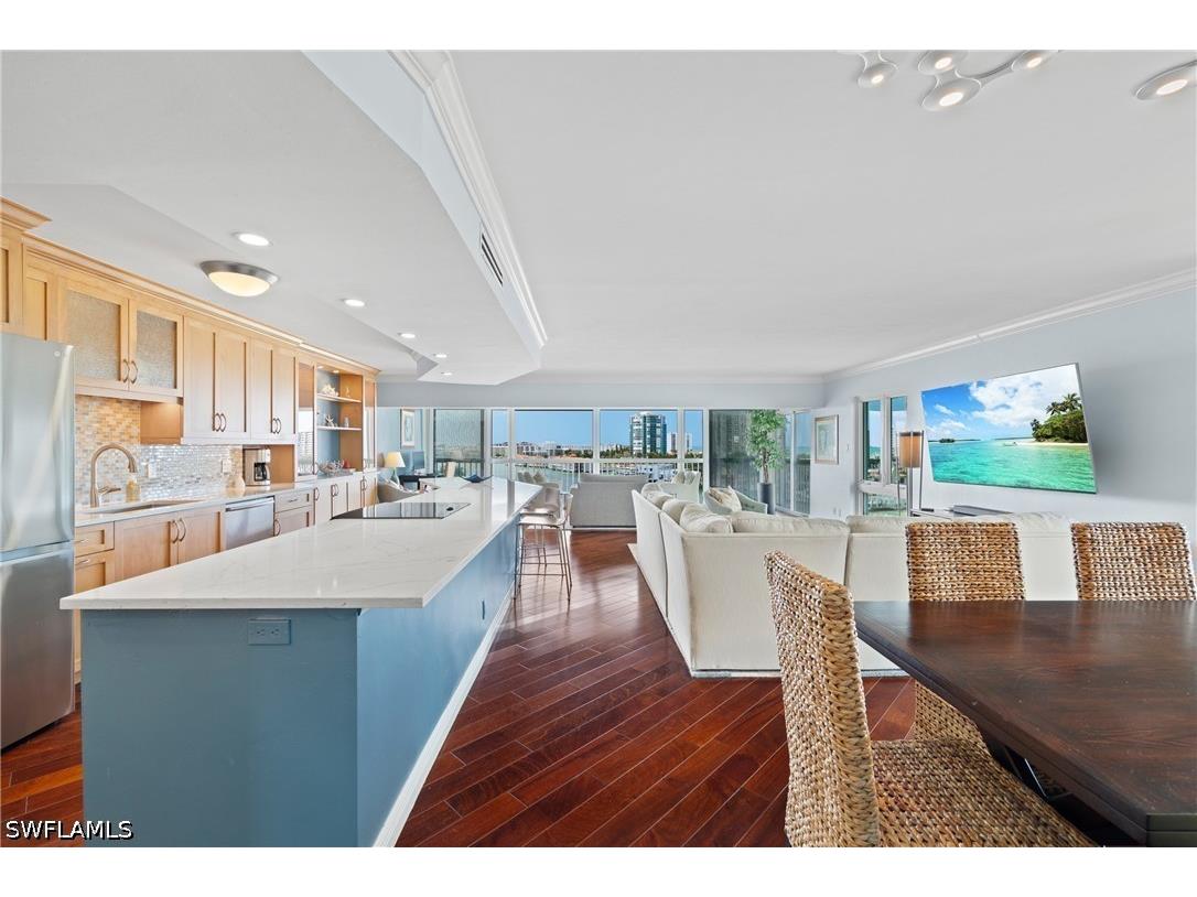 250 Park Shore Drive #803 Naples FL 34103 226016131 image1