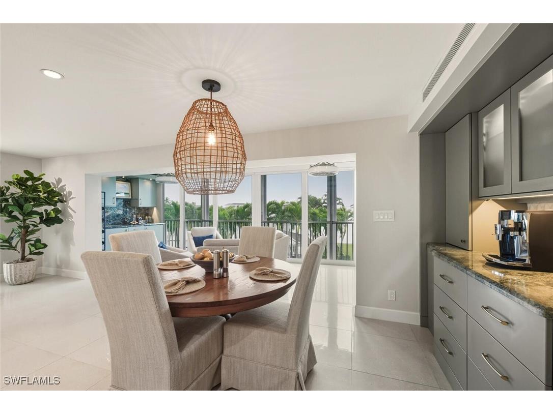 250 Park Shore Drive E #101 Naples FL 34103 225081511 image11