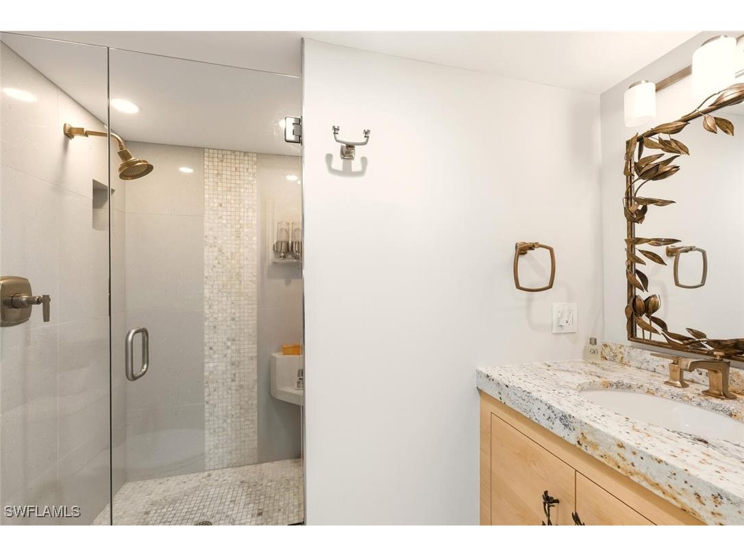 250 Park Shore Drive E #101 Naples FL 34103 225081511 image20