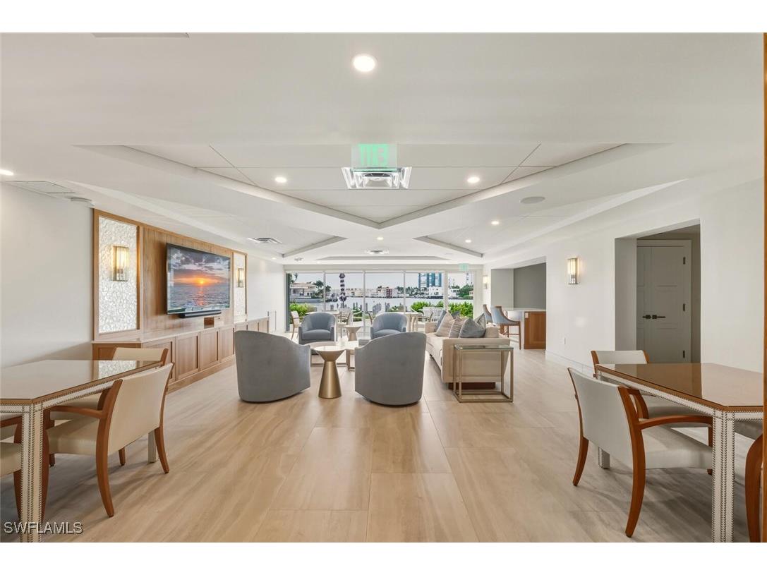 250 Park Shore Drive E #101 Naples FL 34103 225081511 image27