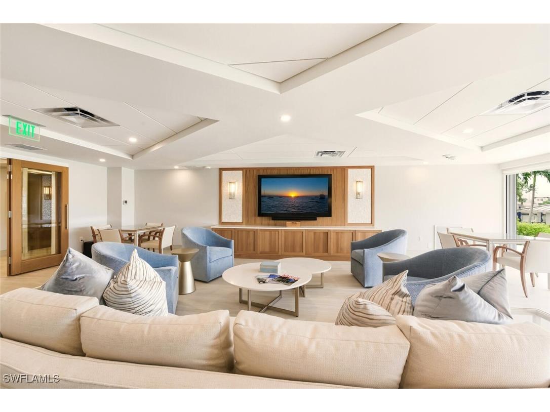 250 Park Shore Drive E #101 Naples FL 34103 225081511 image30