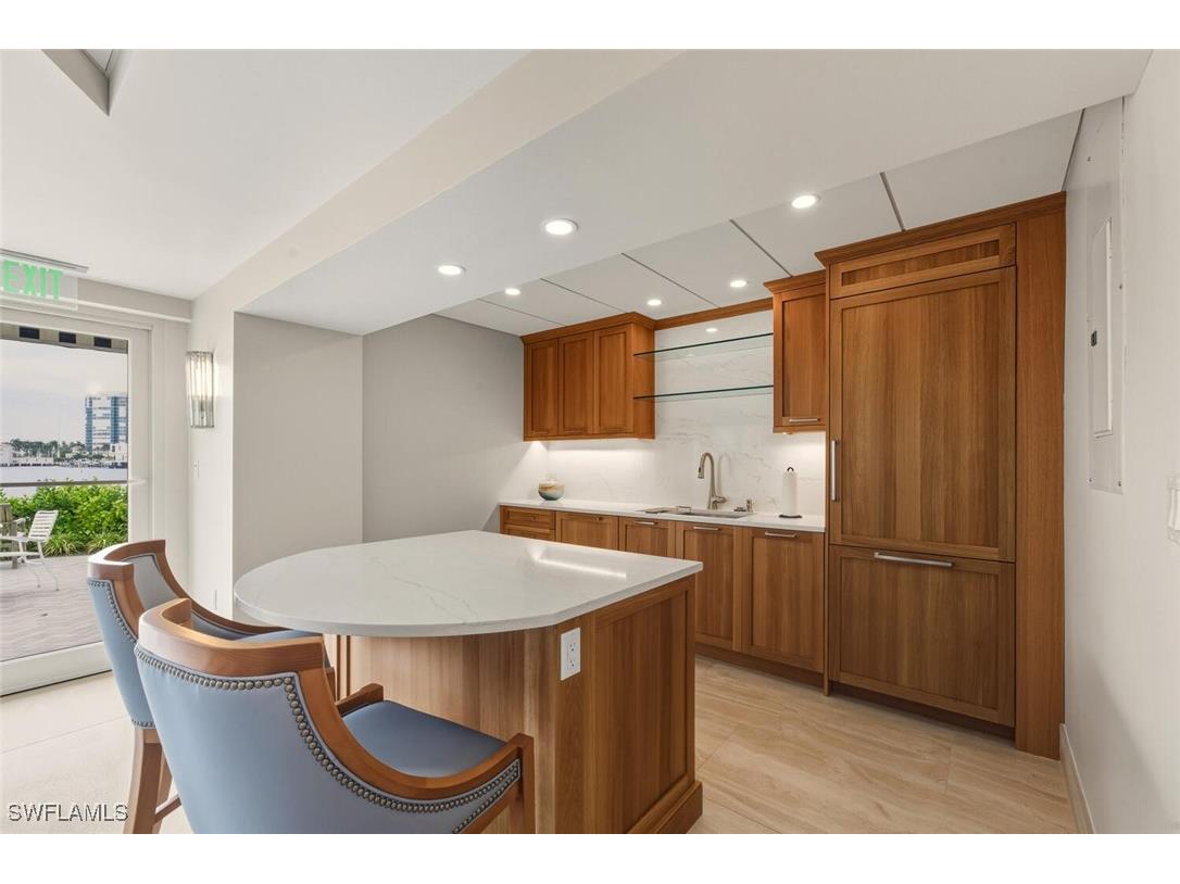 250 Park Shore Drive E #101 Naples FL 34103 225081511 image31