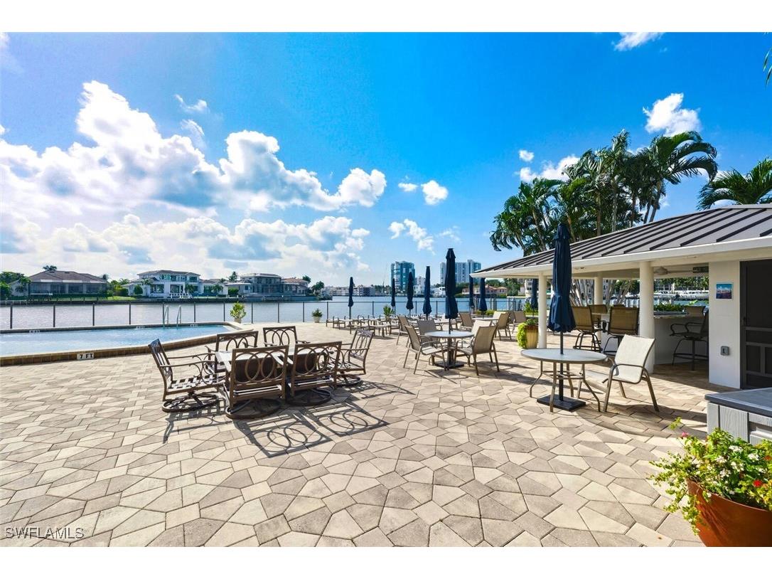 250 Park Shore Drive E #101 Naples FL 34103 225081511 image35