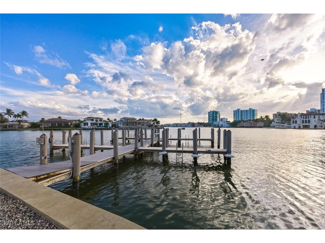 250 Park Shore Drive E #101 Naples FL 34103 225081511 image41