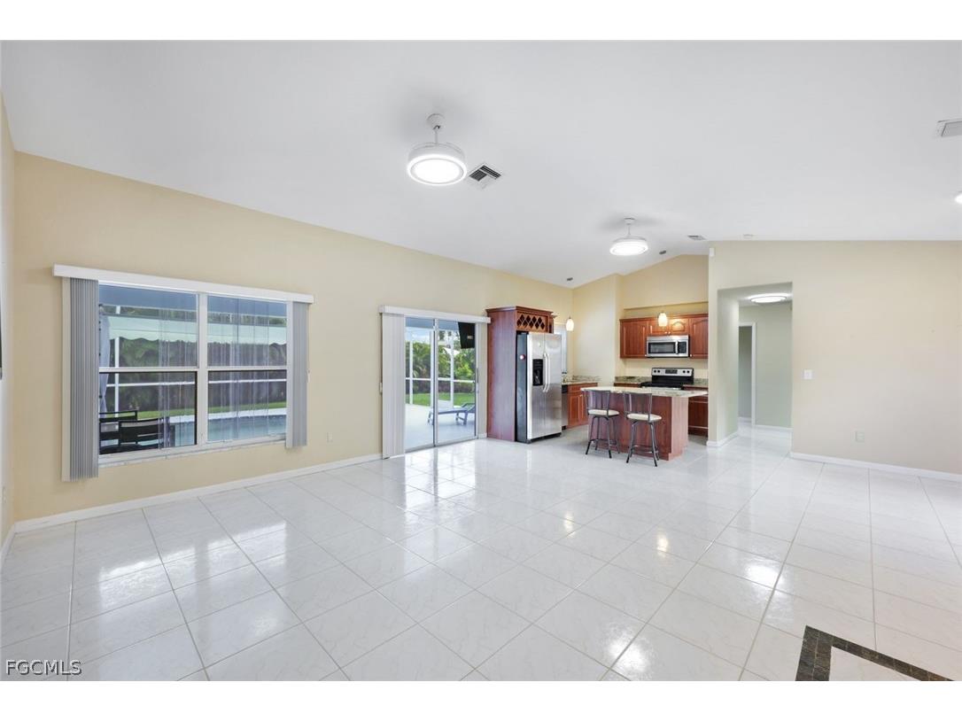 250 SE 44th Street Cape Coral FL 33904 2026013288 image4