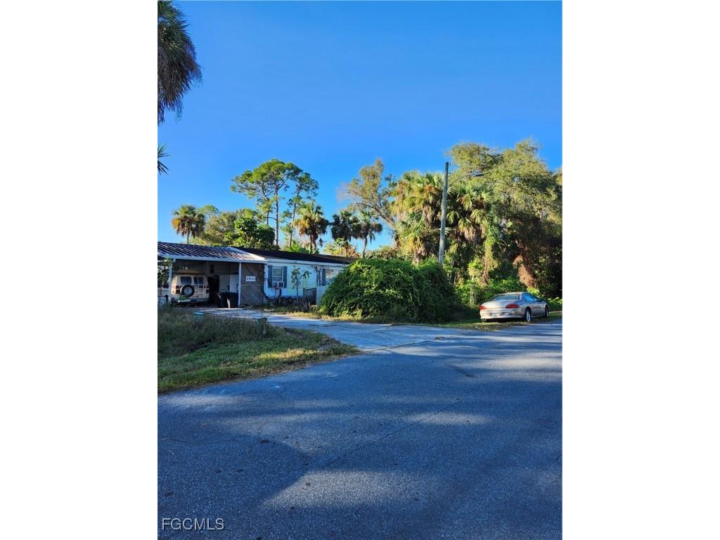 2500 Gail Helen Court North Fort Myers FL 33917 2025025565 image1