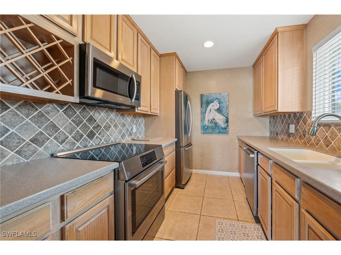 2500 Gulf Shore Boulevard N #N4 Naples FL 34103 225060921 image3