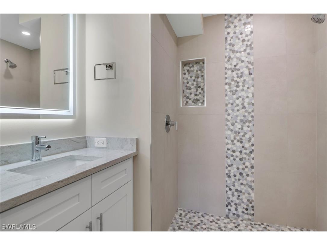 2500 Gulf Shore Boulevard N #S10 Naples FL 34103 226006114 image18