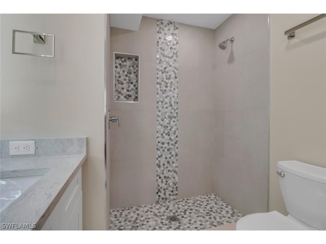 2500 Gulf Shore Boulevard N #S10 Naples FL 34103 226006114 image19