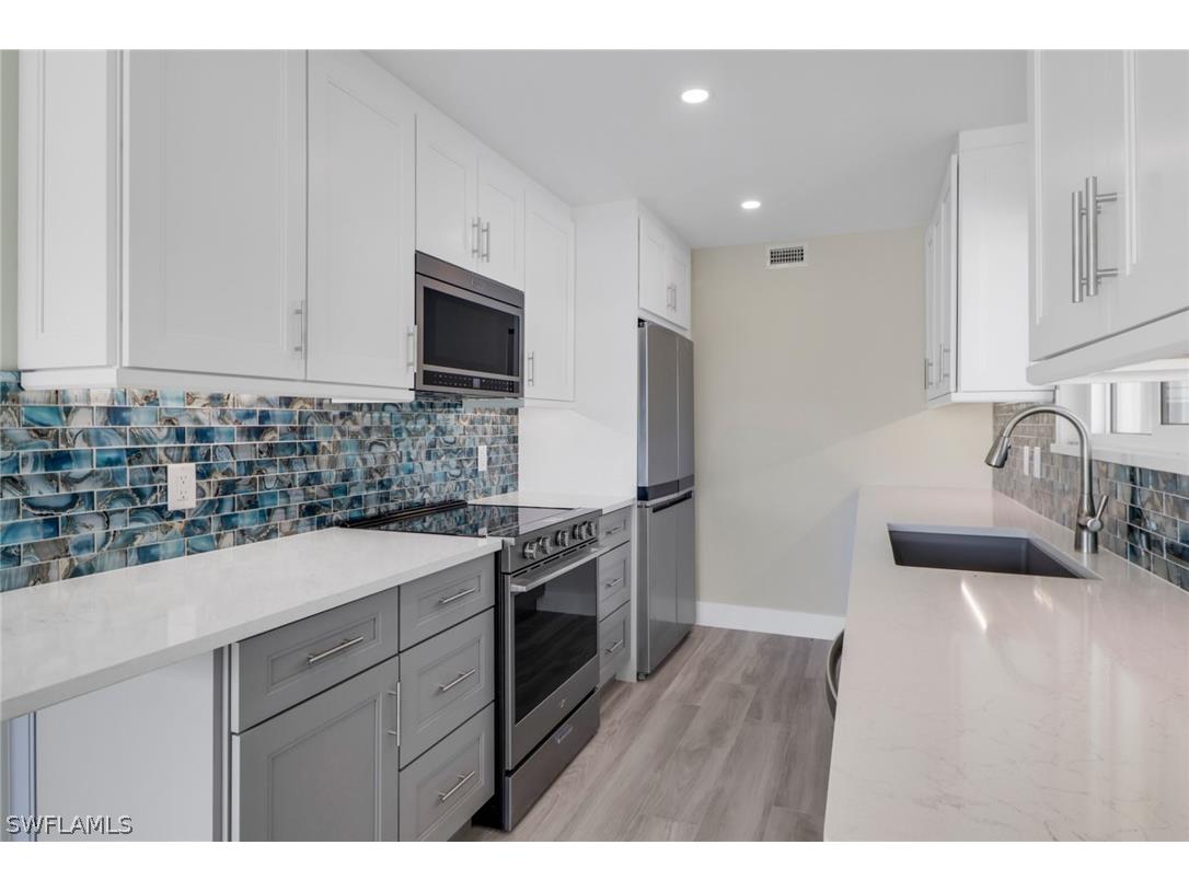 2500 Gulf Shore Boulevard N #S10 Naples FL 34103 226006114 image4