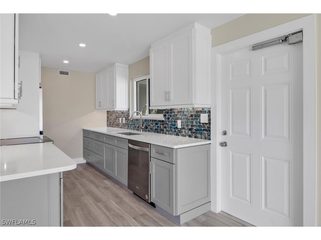 2500 Gulf Shore Boulevard N #S10 Naples FL 34103 226006114 image5