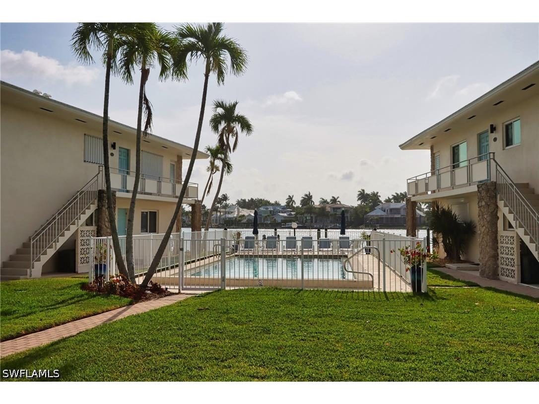 2500 Gulf Shore Boulevard N #S6 Naples FL 34103 226017152 image3